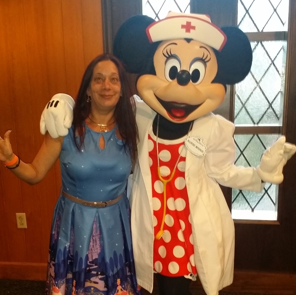 Meet your Host Posh-keteer Ambassador Starletto for nightly shows with Music - Picture 3 of 15